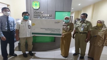 Mandiri Syariah Area Malang Donasikan APD ke RS Rujukan Covid-19