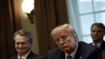 Harga Jeblok, Trump Niat Beli 75 Juta Barel Minyak