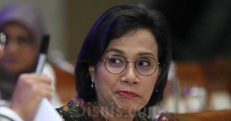 Menteri Keuangan Sri Mulyani Indrawati saat mengikuti rapat kerja antara Komisi XI DPR RI dengan pemerintah di kompleks parlemen, Jakarta, Senin (2/12/2019). Bisnis/Arief Hermawan P