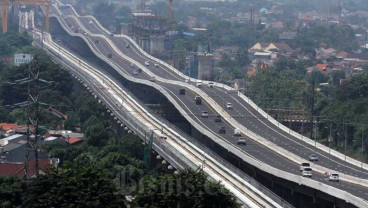 PENUTUPAN JALAN TOL LAYANG JAKARTA-CIKAMPEK