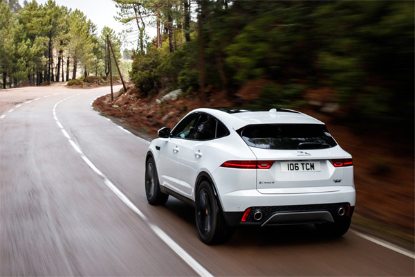 Jaguar Land Rover Lanjutkan Produksi Pabrikan pada Mei 2020