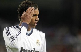 Negosiasi Kontrak Baru Varane di Real Madrid Macet, PSG Mengintai