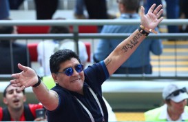 Bantu Atasi Corona di Napoli, Jersey Maradona Hasilkan Rp925 Juta