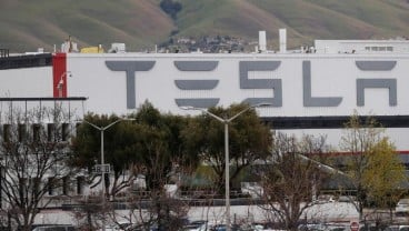 Tesla Panggil Sejumlah Pekerja Kembali ke Pabrik California