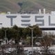 Tesla Panggil Sejumlah Pekerja Kembali ke Pabrik California