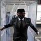 Foto Bima Arya Bersarung Tangan dan Masker Hitam Lantik Pejabat Bogor setelah Sembuh dari Covid-19