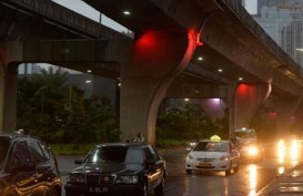 Cuaca Jakarta 30 April, Waspada Hujan Disertai Kilat dan Angin Kencang