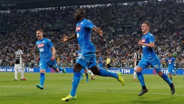 Liverpool Terdepan dalam Perburuan Bek Napoli Kalidou Koulibaly