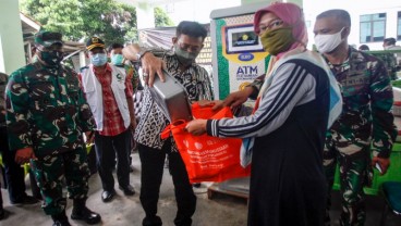 ATM Sikomandan Salurkan 155 Ton Beras