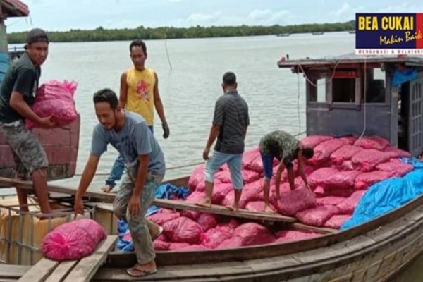 Tim Gabungan Bea Cukai Aceh Gagalkan Penyelundupan 13 Ton Bawang Merah
