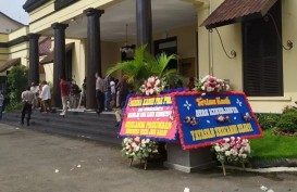 Ferdian Paleka Ditangkap Polisi, Mapolrestabes Bandung Dikirim Karangan Bunga