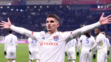 Label Aouar Rp809 Miliar, Juventus & Manchester City Mengintai