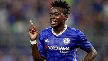 Real Betis Bidik Penyerang Lyon Bertrand Traore