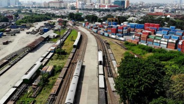 BERITA FOTO : Pengiriman Menggunakan Kereta Melonjak saat Pandemi Covid-19