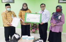 Bank Mualamat Semarang Donasikan APD ke RS Roemani Muhammadyah