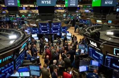 Wall Street Dibuka Anjlok, Terpicu Klaim Pengangguran Covid-19