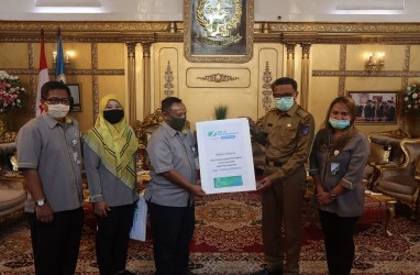 BP Jamsostek Sulawesi Maluku Donasikan Dua Ton Beras Hingga 100 APD untuk Sulsel