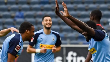 Hasil Bundesliga : Gladbach Hajar Frankfurt, Dekati Dortmund