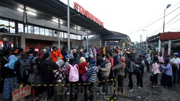 KRL Batasi Penumpang, Maksimal 70 Orang per Rangkaian Kereta