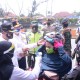 PSBB Palembang, 30 Pelanggar Diberi Sanksi Bersihkan Taman Kota