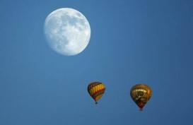 Dikira Ada Bintang di Siang Hari, Warganet Sebut Tenyata Balon Udara Ponorogo