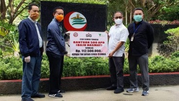 PT Semen Tonasa Danai Pembelian 500 Unit Baju Hazmat untuk RS Unhas