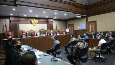 Kasus Jiwasraya: Tujuh Hakim Bermasker Pimpin Sidang Dakwaan Benny Tjokro dkk