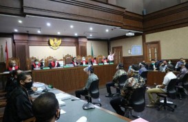 Kasus Jiwasraya: Tujuh Hakim Bermasker Pimpin Sidang Dakwaan Benny Tjokro dkk