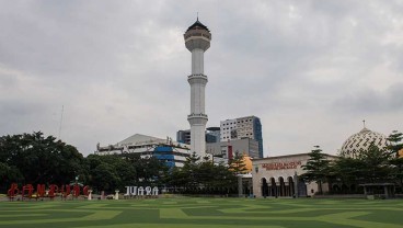 Besok Masjid Pusdai Bisa Dipakai Salat Jumat, Masjid Raya Bandung Belum