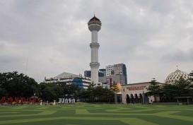 Besok Masjid Pusdai Bisa Dipakai Salat Jumat, Masjid Raya Bandung Belum