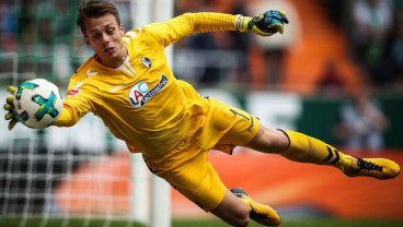 Murah Meriah 8 Juta Euro, Sevilla Bersiap Angkut Kiper Freiburg