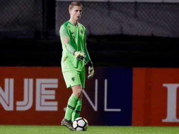Manchester City Boyong Penjaga Gawang 16 Tahun dari Utrecht