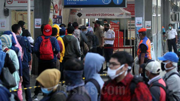Hari Kedua PSBB Transisi, Pengguna KRL Turun 6,7 Persen