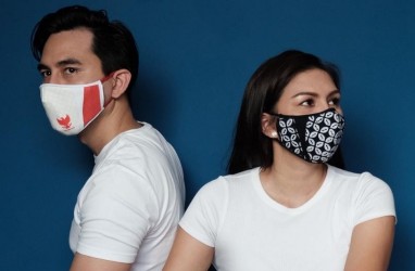 Desainer Ferry Sunarto Rancang Masker Kain Dengan Identitas Indonesia