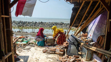 Rencana Relokasi Warga yang Terdampak Abrasi