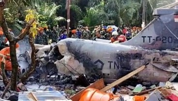 TNI AU Mulai Evakuasi Pesawat Tempur Hawk 200 yang Jatuh di Riau