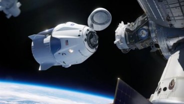 Astronot Misi Demo-2 SpaceX Bakal ‘Spacewalk’ Ganti Baterai ISS