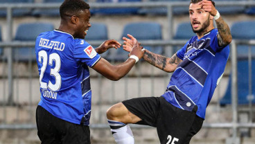 Arminia Bielefeld Promosi ke Bundesliga, Dynamo Dresden Degradasi