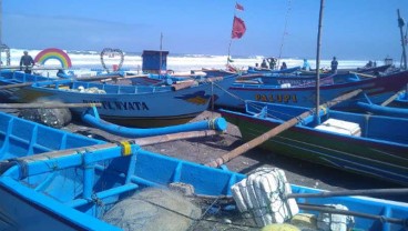 Gelombang 5 Meter Terjang Pantai Selatan, Nelayan Bantul Libur Melaut