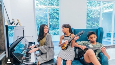 Rayakan Ulang Tahun, Naura dan Neona Buat Konser Virtual