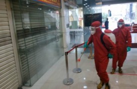 PSBB Jakarta: 87 Personel Damkar Jaksel Disinfektan Blok M Square