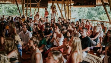 Bule Penyelenggara Yoga Massal di Ubud Saat Corona, Akan Dideportasi