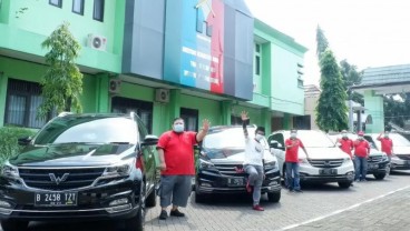 Normal Baru, Komunitas Wuling Cortez 'Sambangi' Balai Rehabilitasi Sosial