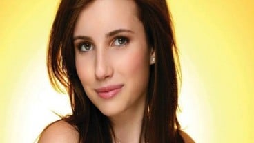 Emma Roberts Dikabarkan Hamil