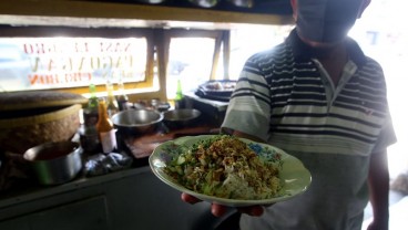 Jelajah Segitiga Rebana: Nasi Lengko, Kuliner Dengan Tampilan Sederhana Khas Cirebon 