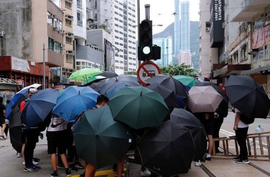 Demonstrasi Hong Kong Berlanjut, Warga Gelar Aksi Bungkam