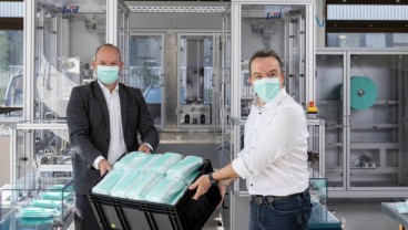 Mercedes-Benz Produksi Masker di Pabrik Sindelfingen