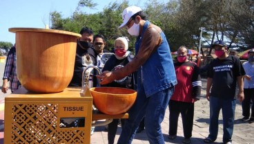 Uji Coba New Normal, Pantai Parangtritis Diserbu 18.000 Turis