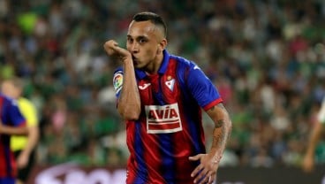 Gelandang Veteran Chile Orellana Tinggalkan Eibar ke Valladolid