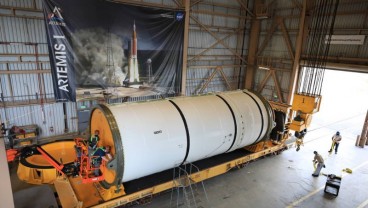 NASA Siapkan Lebih Banyak Pendorong Roket SLS Untuk Misi ke Bulan